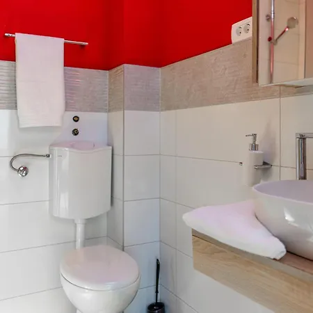 2 Bedroom Awesome In