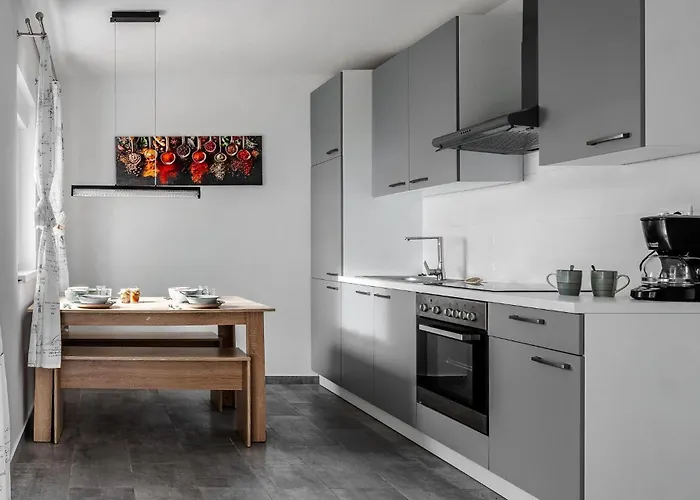 Pet Friendly In With House Sea View